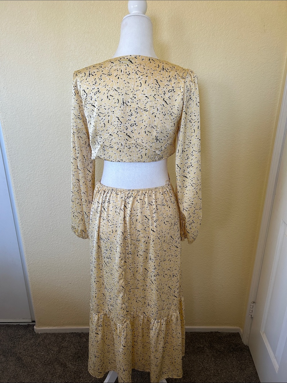 Lush Yellow Floral Cutout Maxi Dress with Ring Detail - Picture 3 of 4